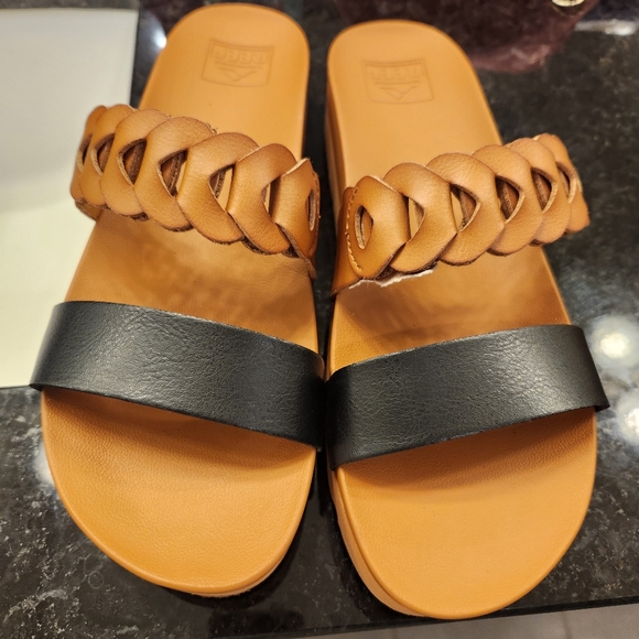 Reef Sandals - Picture 3 of 3